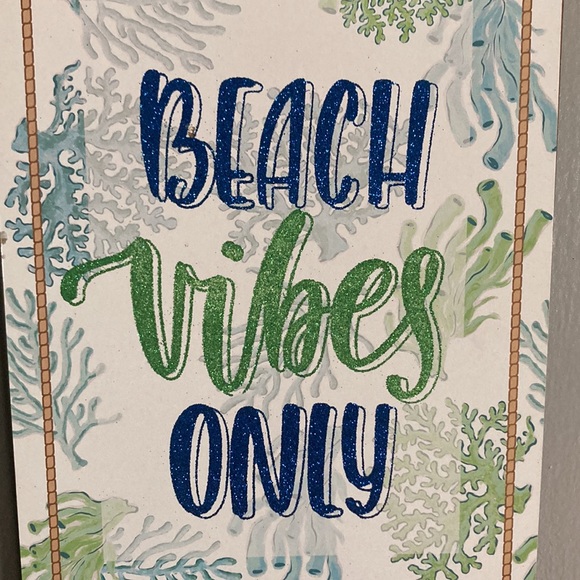 NWT Blue & Green Glittered BEACH VIBES ONLY Wooden Decoration Sign w/ 🪸 - Picture 9 of 11